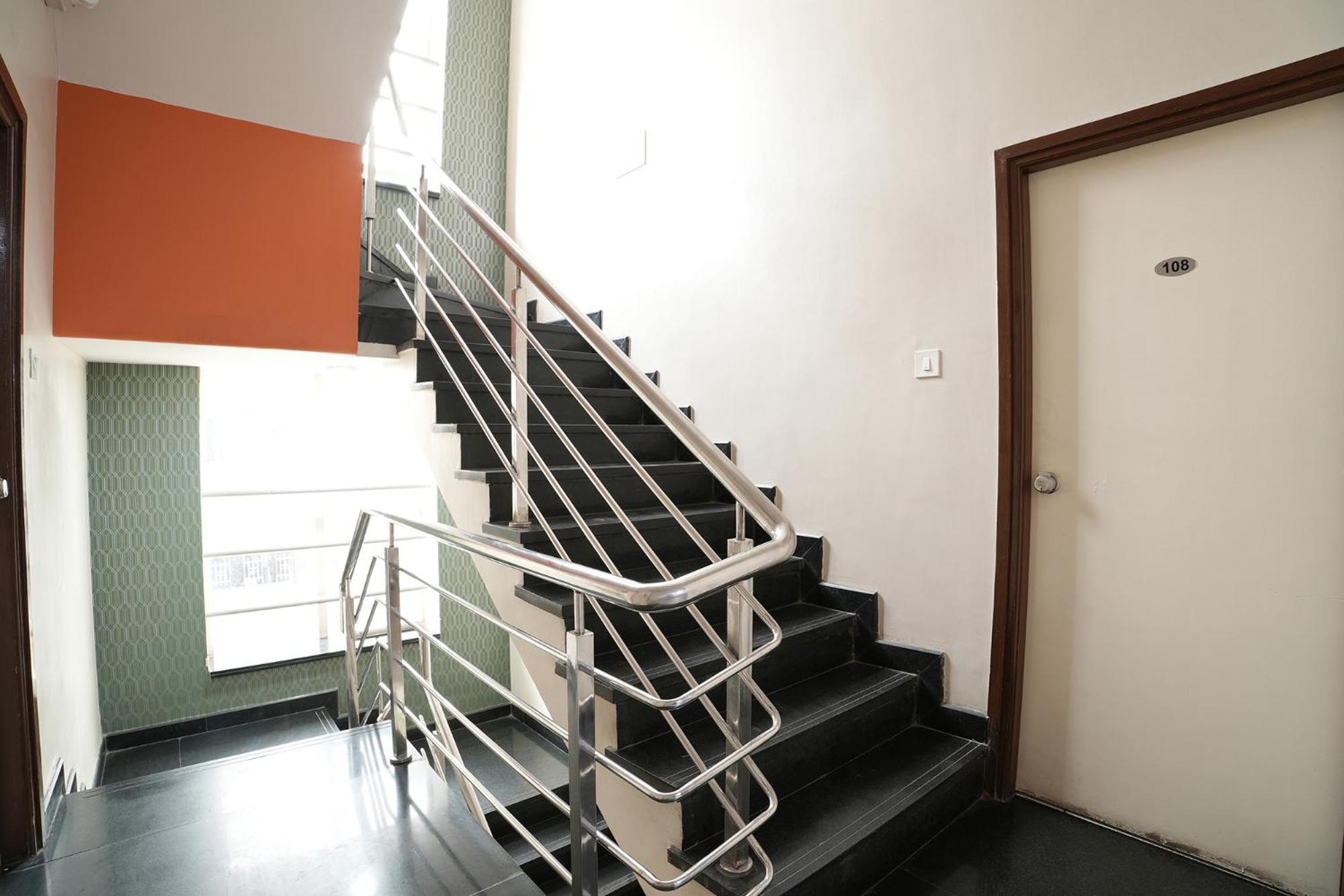 Fabhotel Champion Grand - Nr Fortis Hospital, Nagarbhavi Jalahalli Ngoại thất bức ảnh